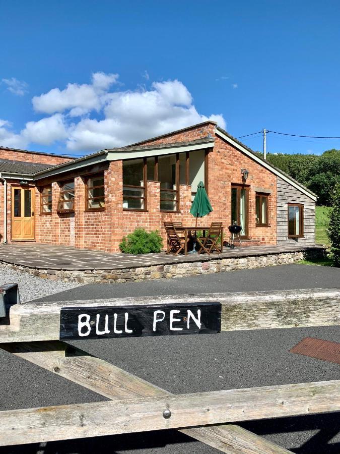 Willa The Old Bull Pen Abergavenny Zewnętrze zdjęcie